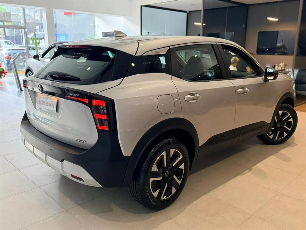 NISSAN KICKS