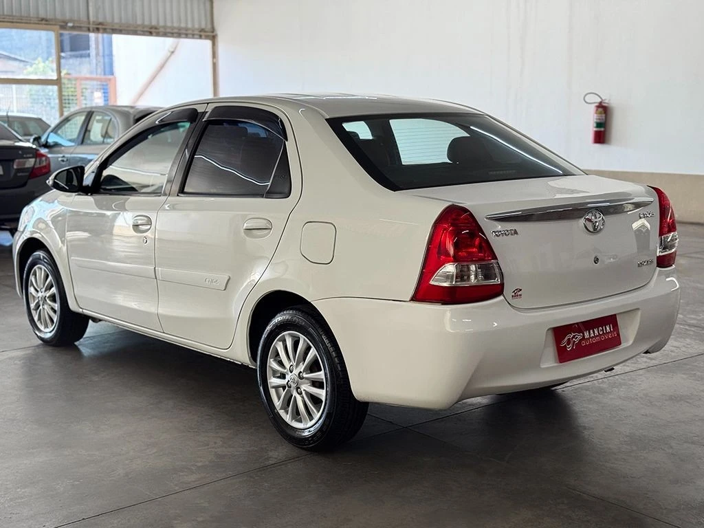TOYOTA ETIOS