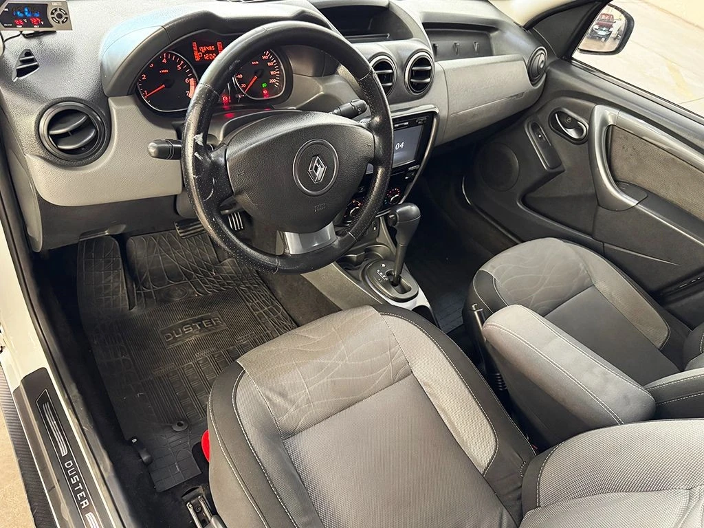 RENAULT DUSTER