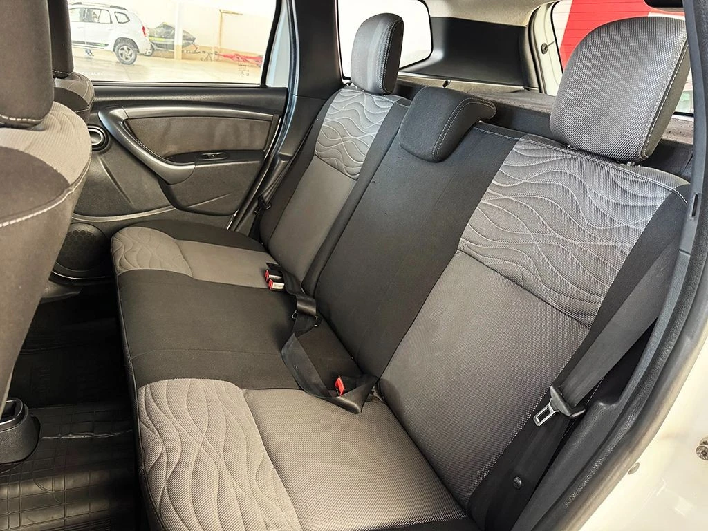RENAULT DUSTER