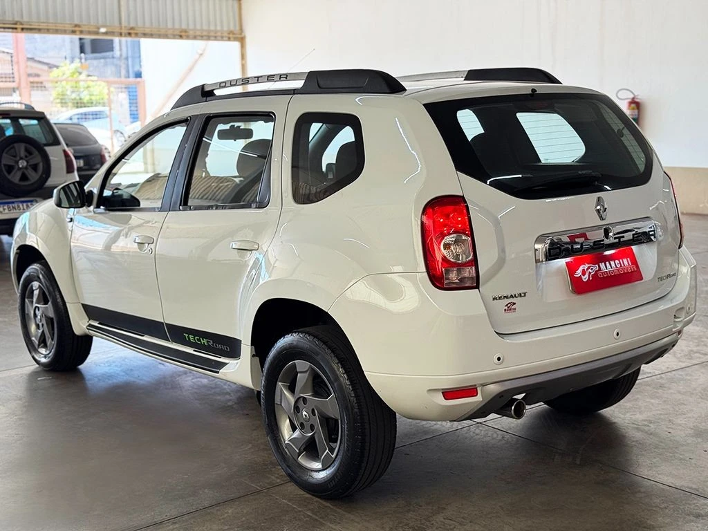 RENAULT DUSTER