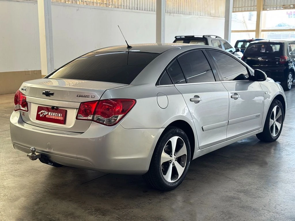 CHEVROLET CRUZE