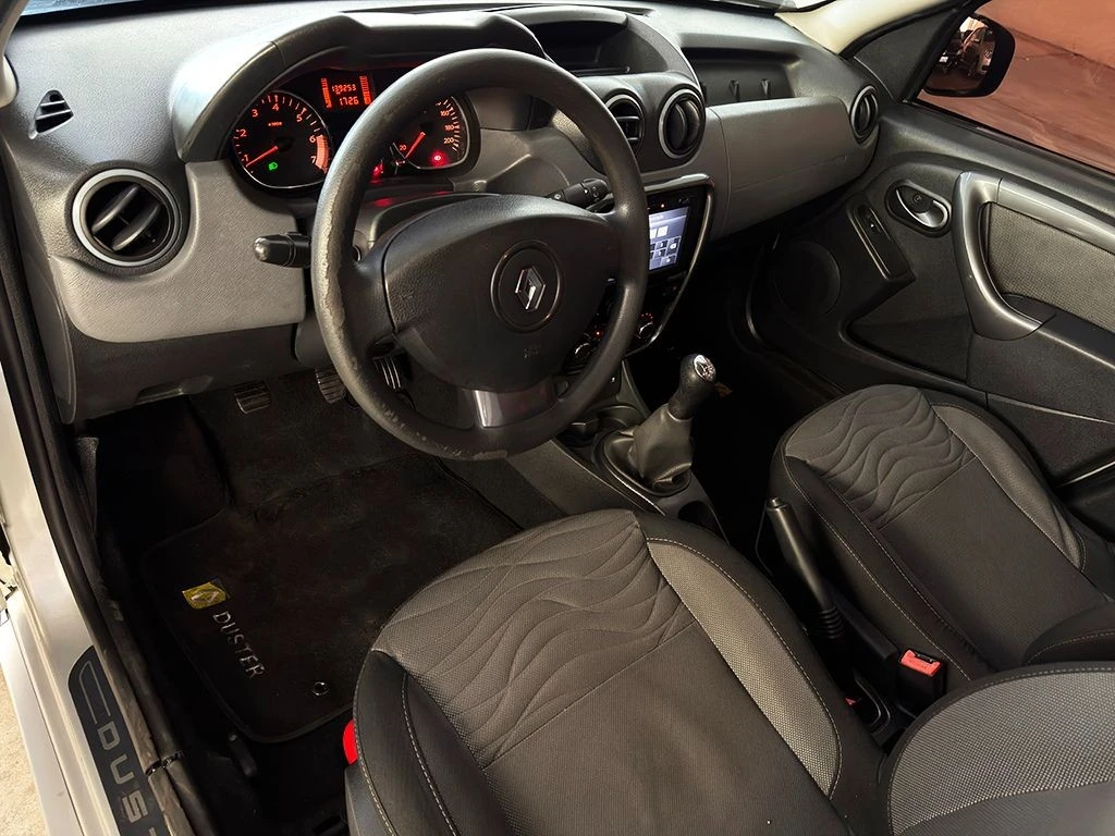 RENAULT DUSTER