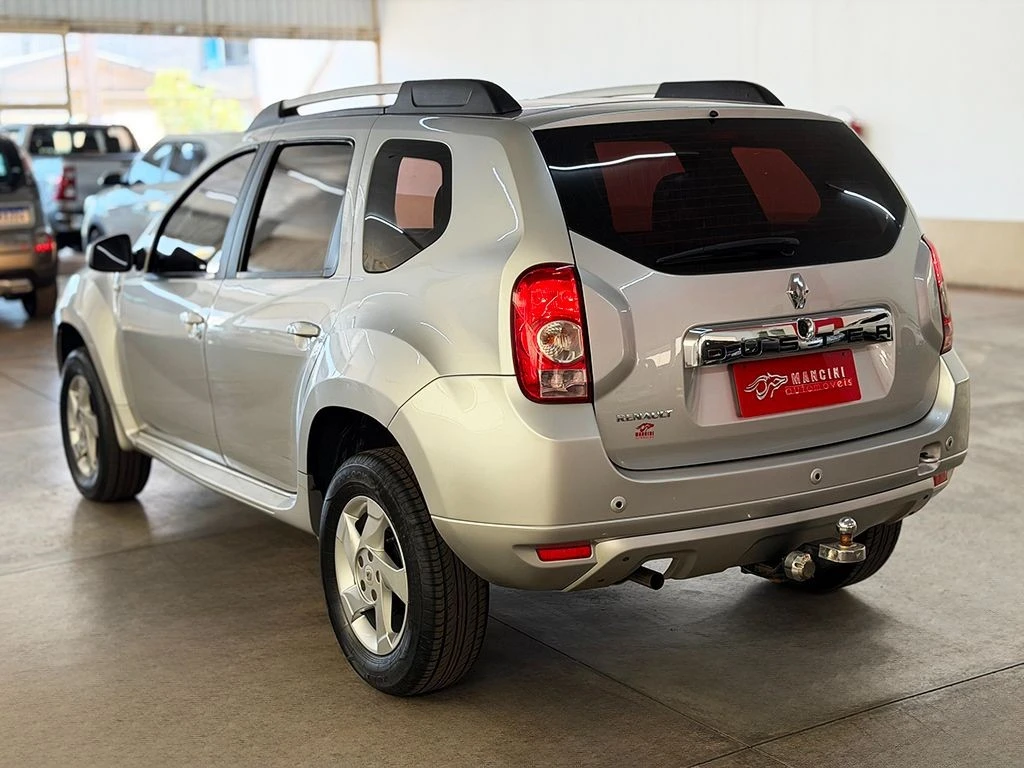RENAULT DUSTER