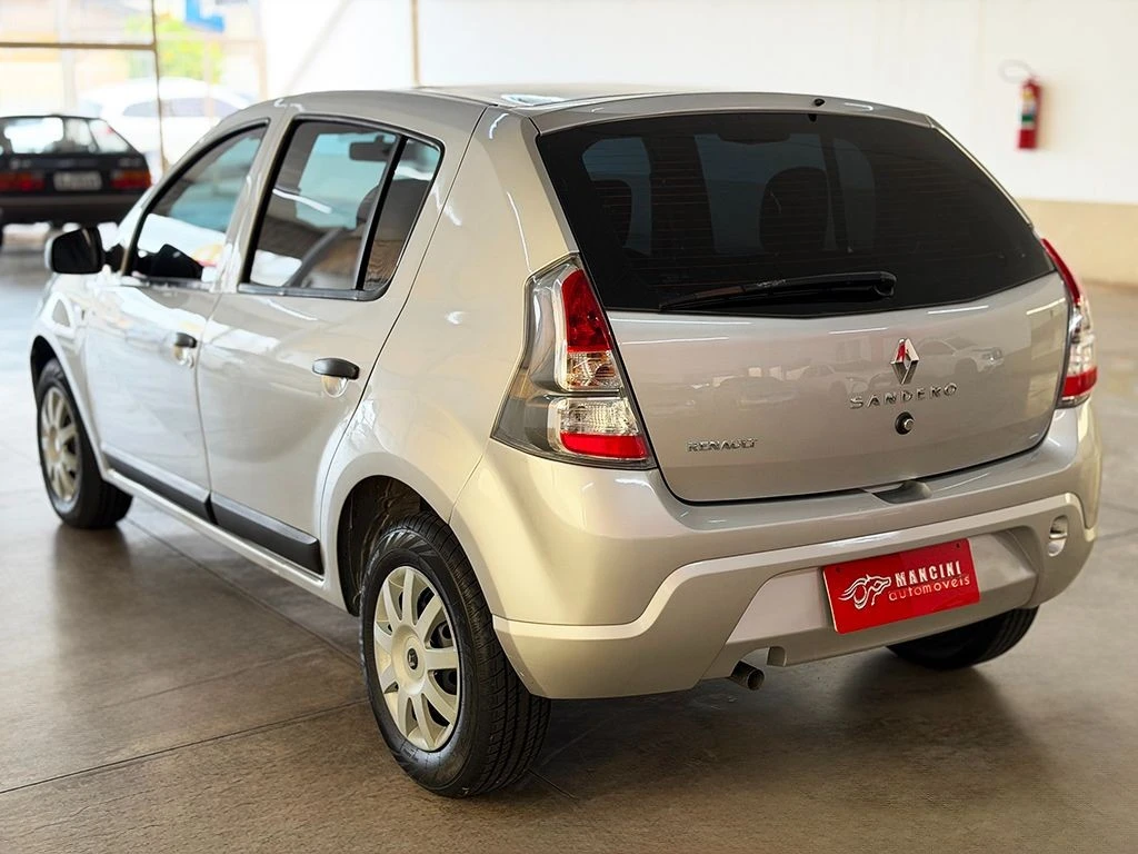 RENAULT SANDERO