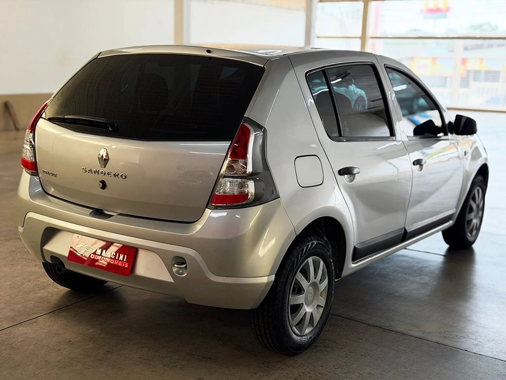 RENAULT SANDERO