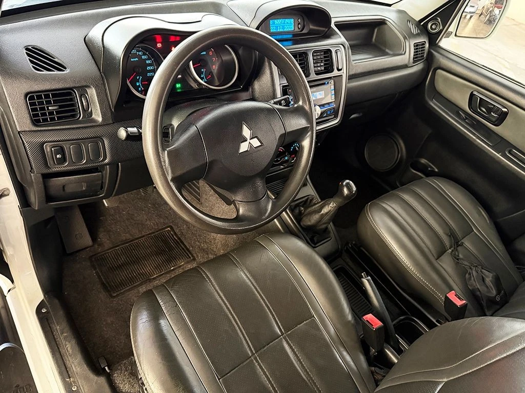 MITSUBISHI PAJERO TR4