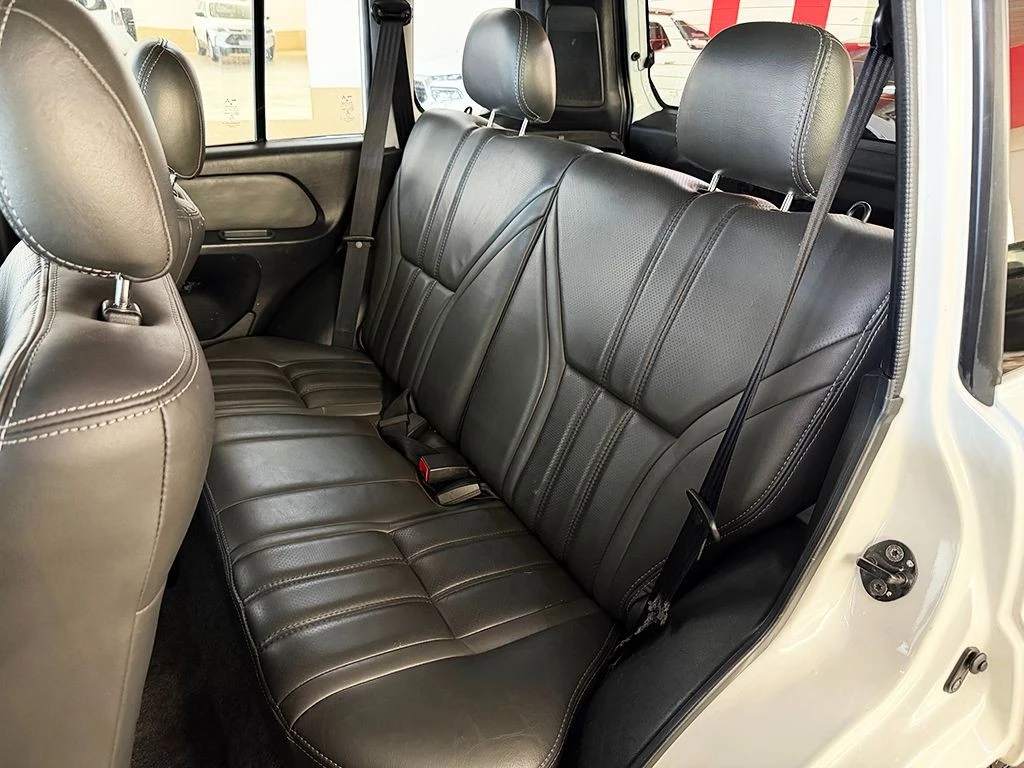 MITSUBISHI PAJERO TR4