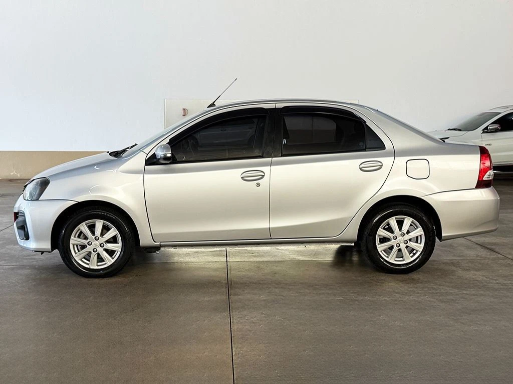 TOYOTA ETIOS