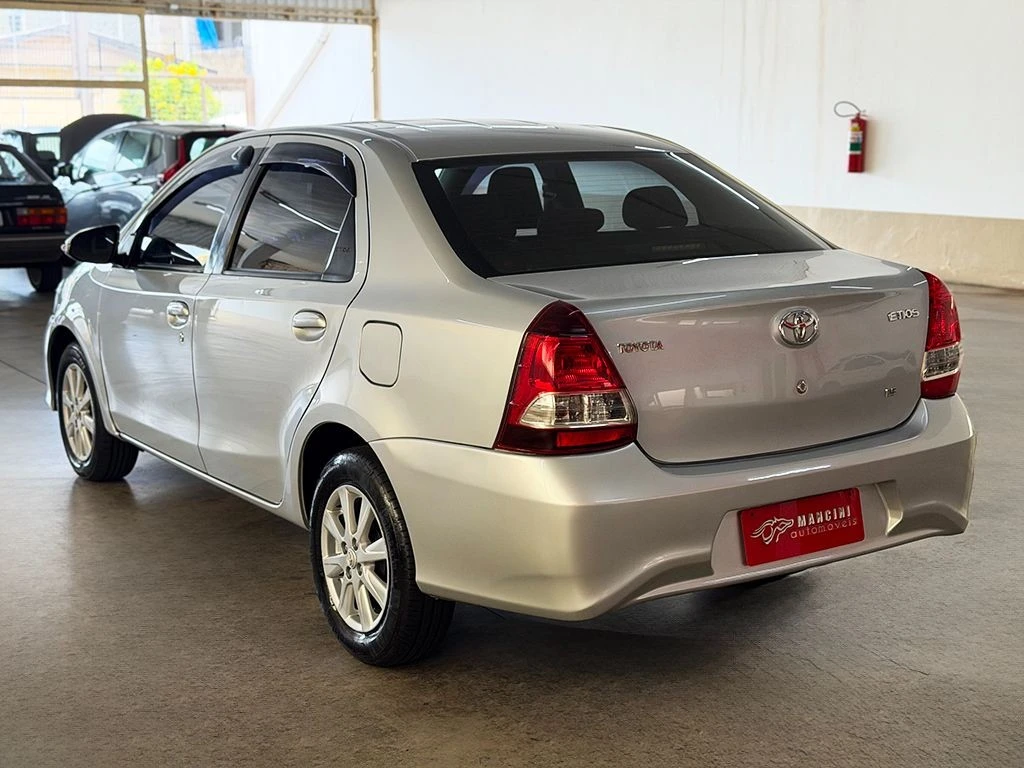 TOYOTA ETIOS