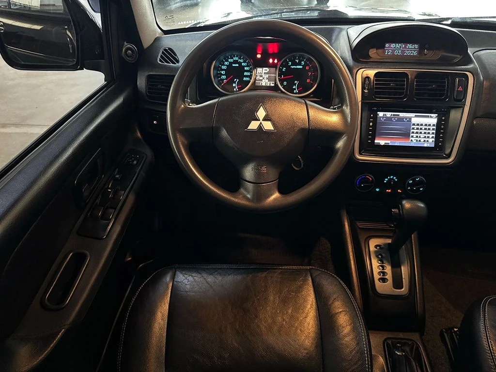 MITSUBISHI PAJERO TR4