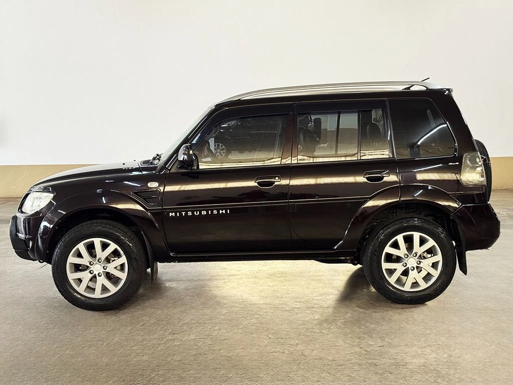 MITSUBISHI PAJERO TR4