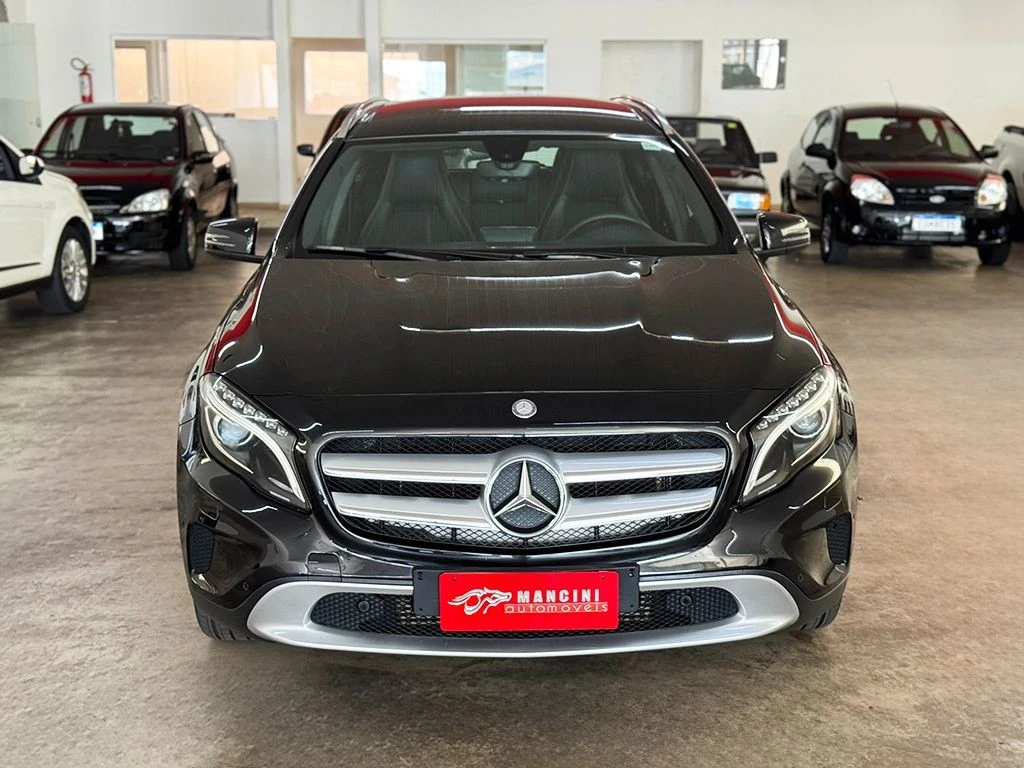 MERCEDES-BENZ GLA 200