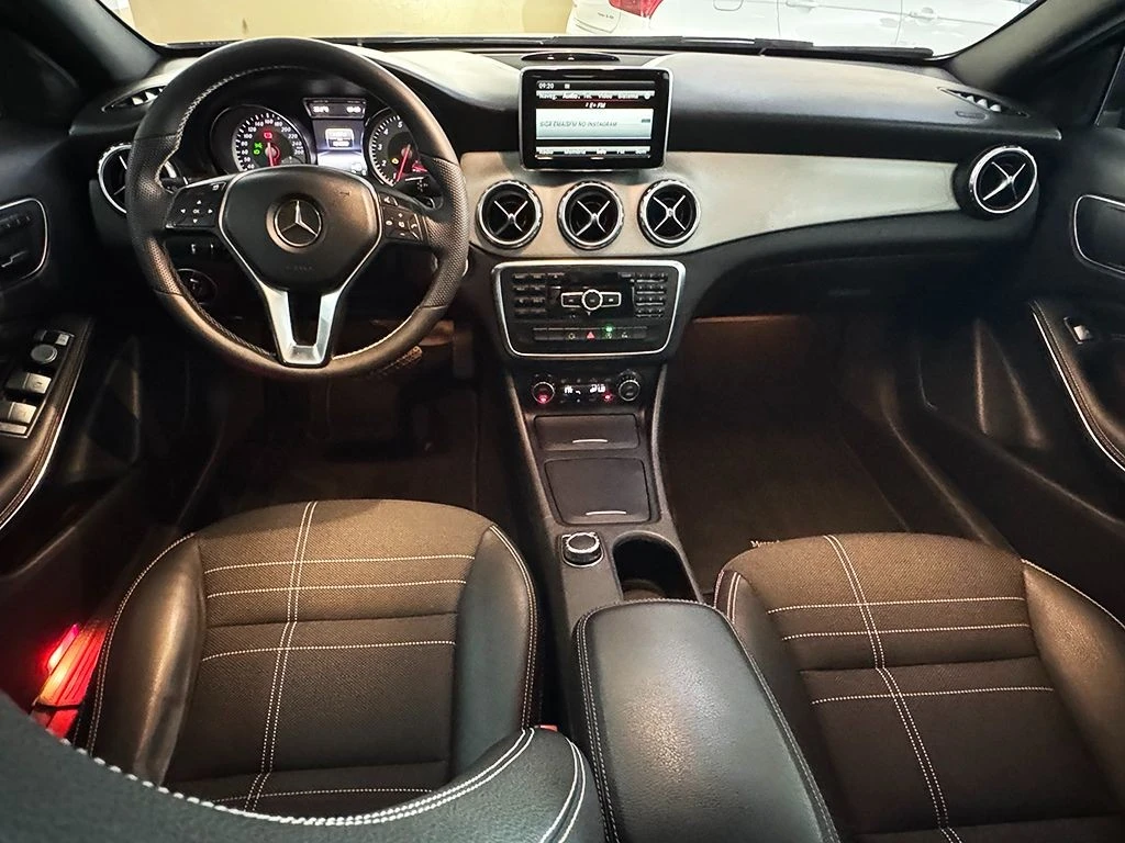 MERCEDES-BENZ GLA 200