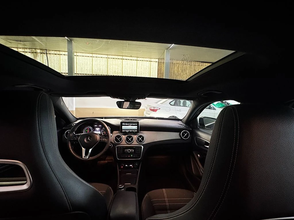 MERCEDES-BENZ GLA 200