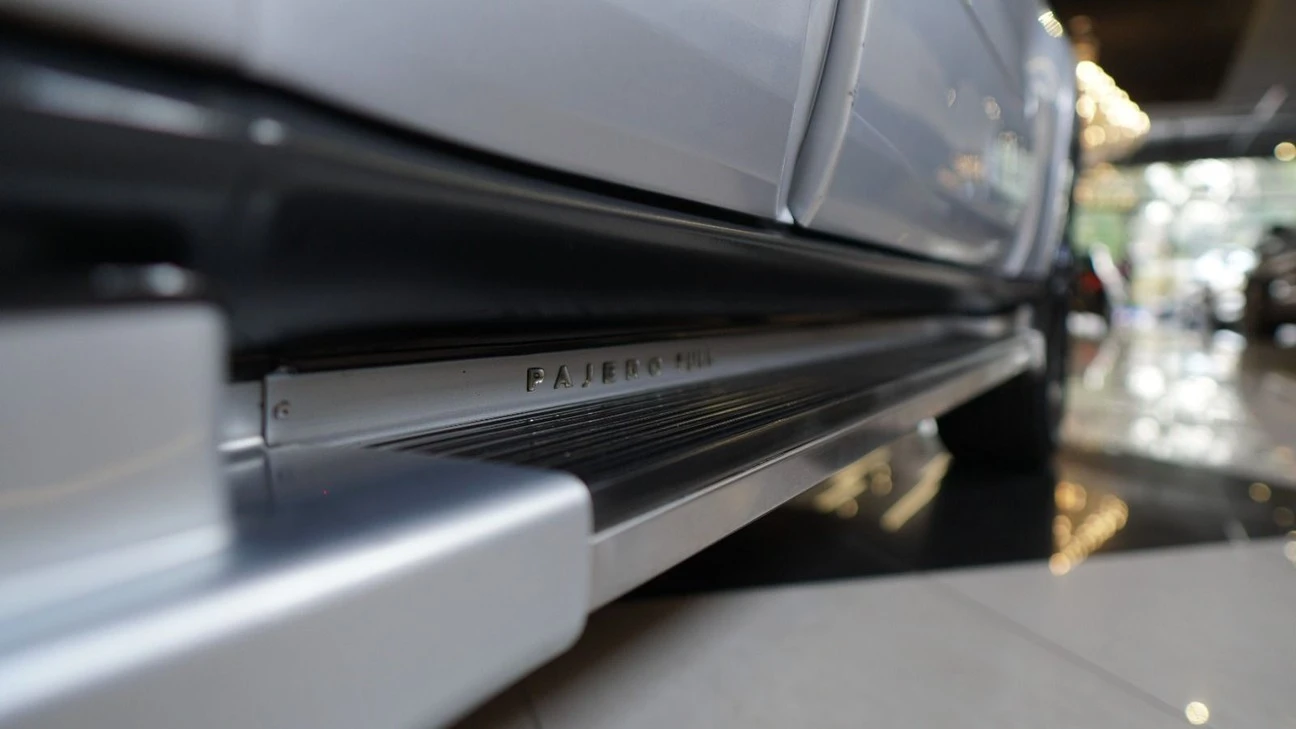 MITSUBISHI PAJERO FULL