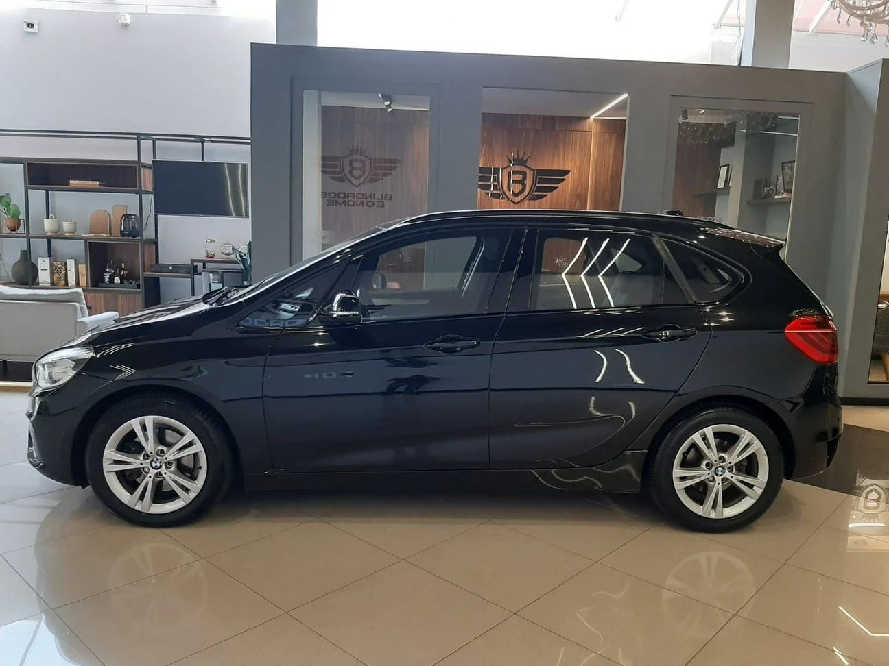 BMW 220I