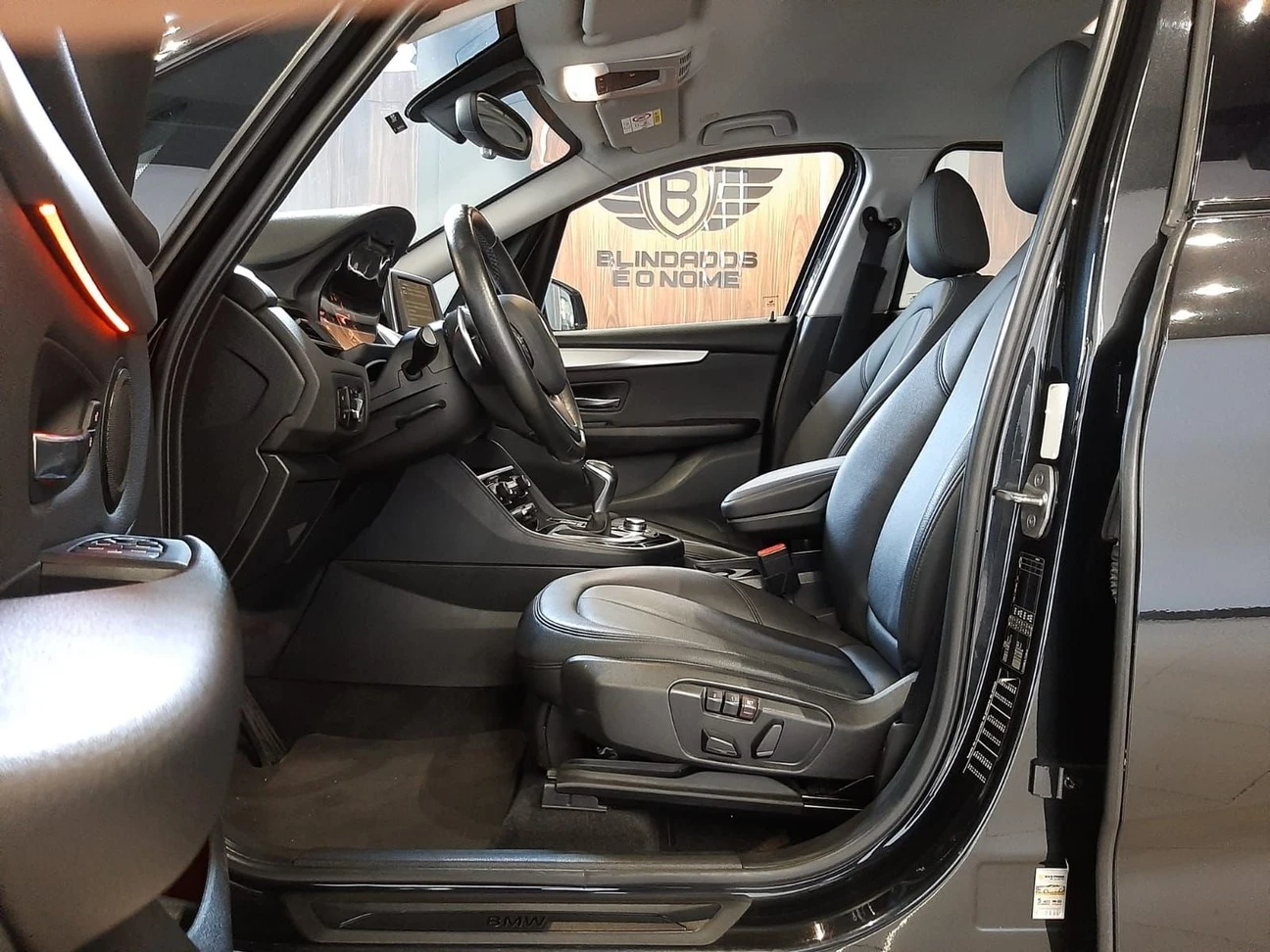 BMW 220I