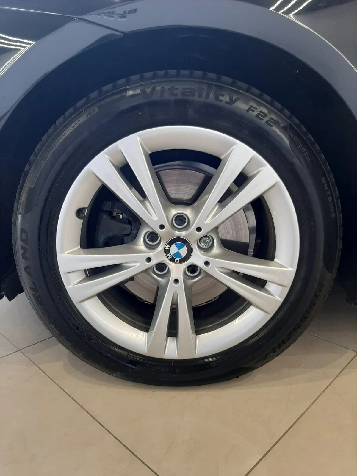 BMW 220I