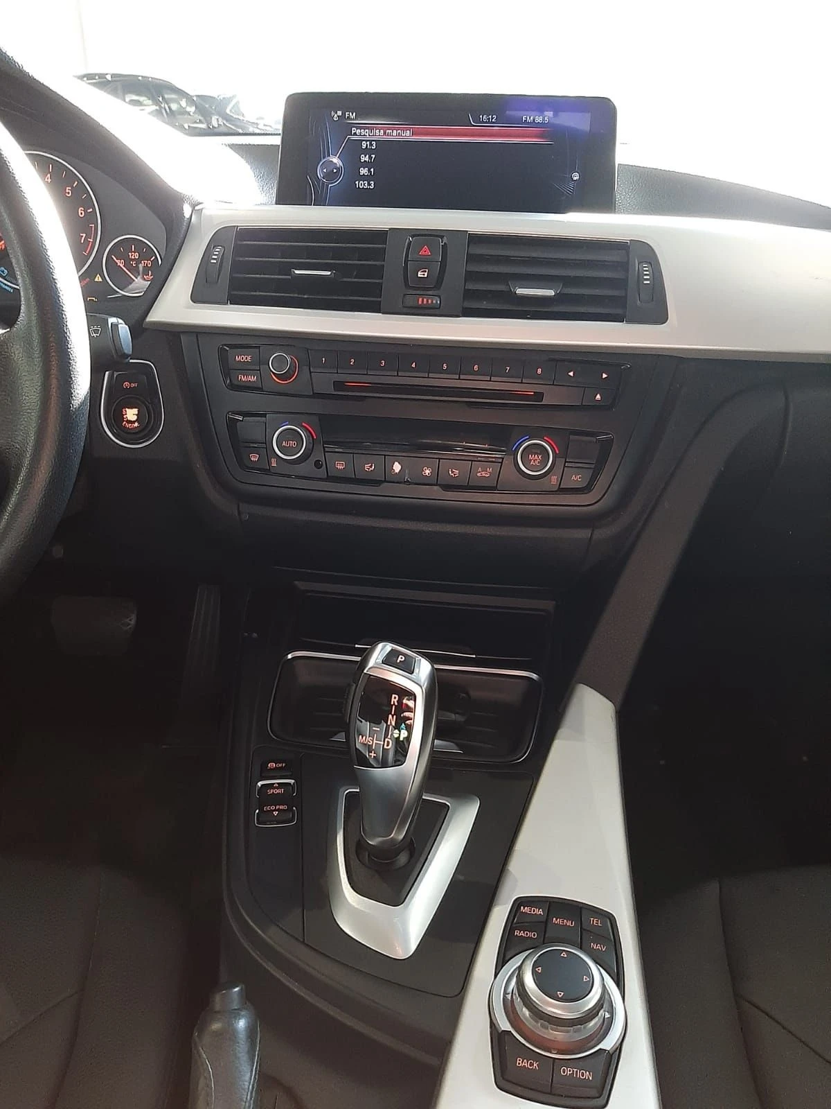 BMW 320I