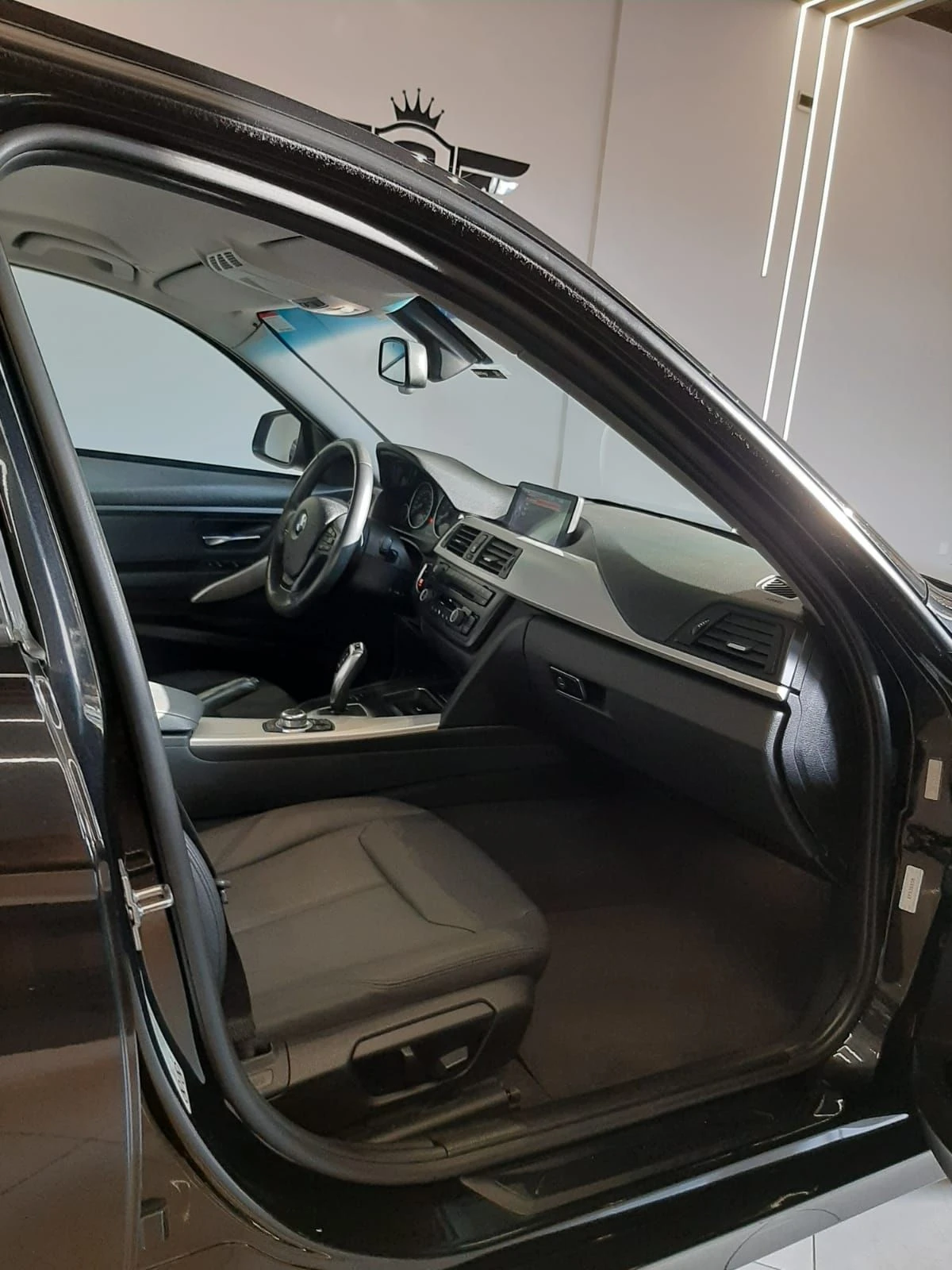 BMW 320I