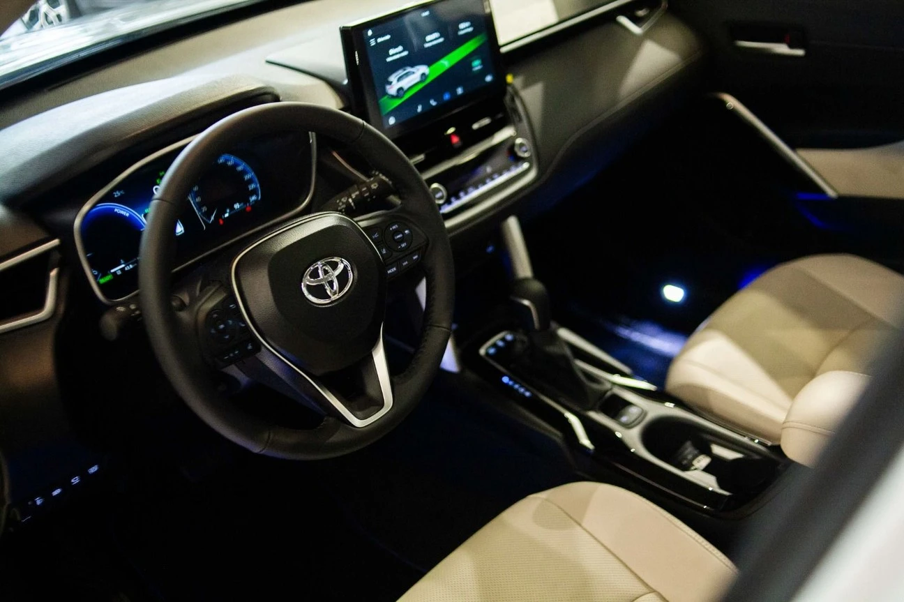 TOYOTA COROLLA CROSS