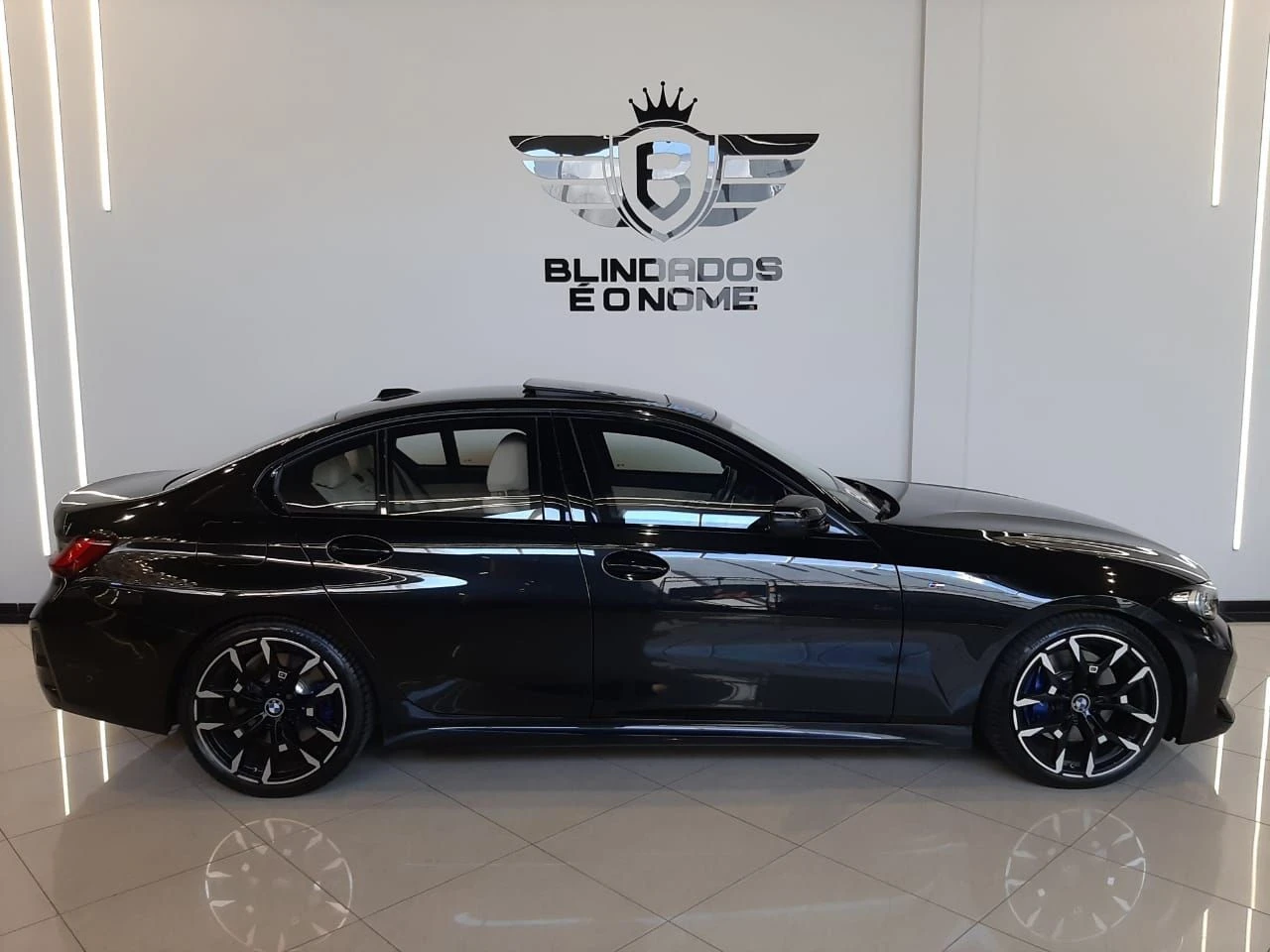 BMW 320i