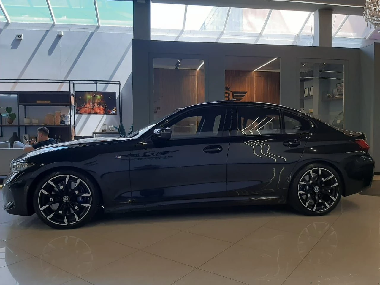 BMW 320i