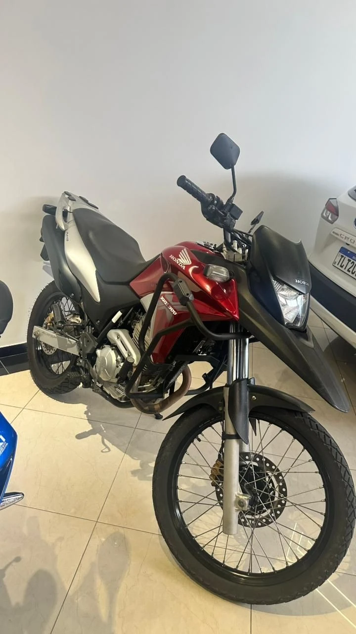 HONDA XRE 300 SAHARA