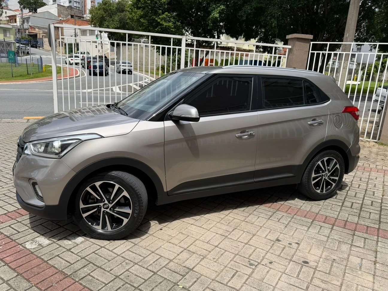 HYUNDAI CRETA