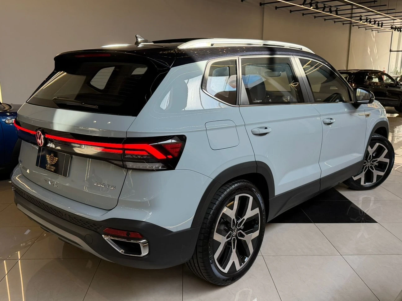 VOLKSWAGEN TAOS