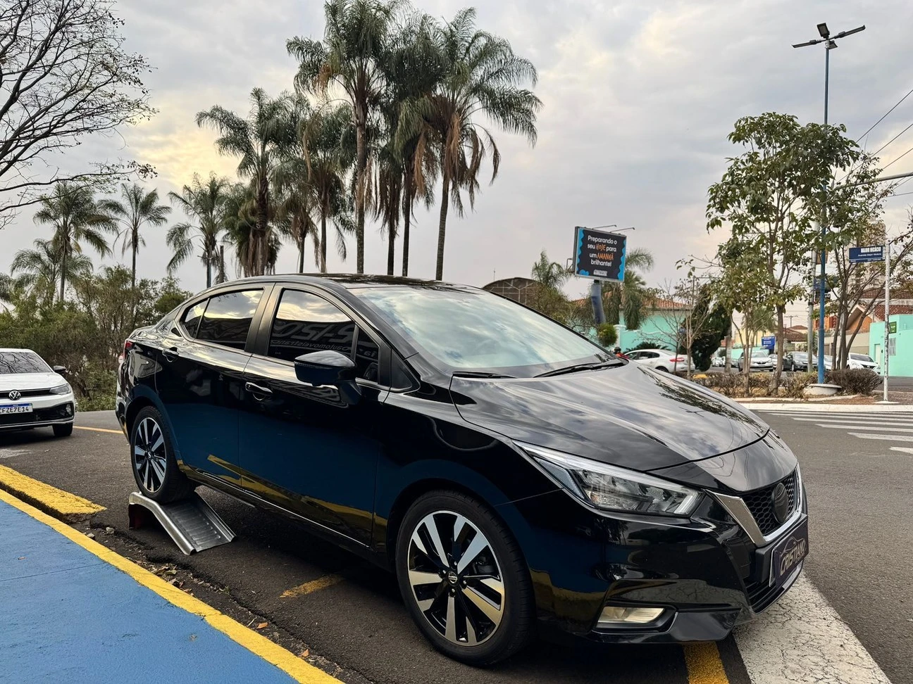 NISSAN VERSA