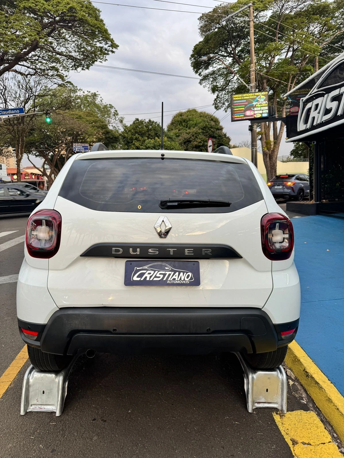 RENAULT DUSTER