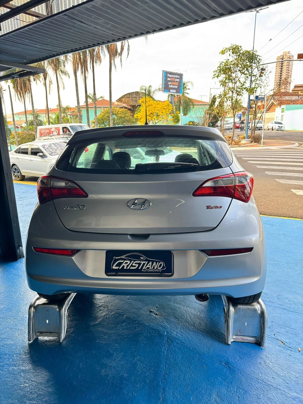HYUNDAI HB20