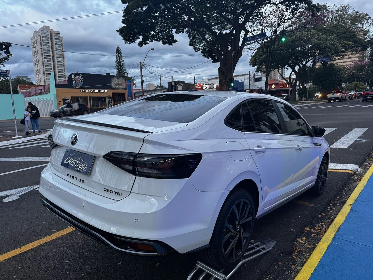 VOLKSWAGEN VIRTUS