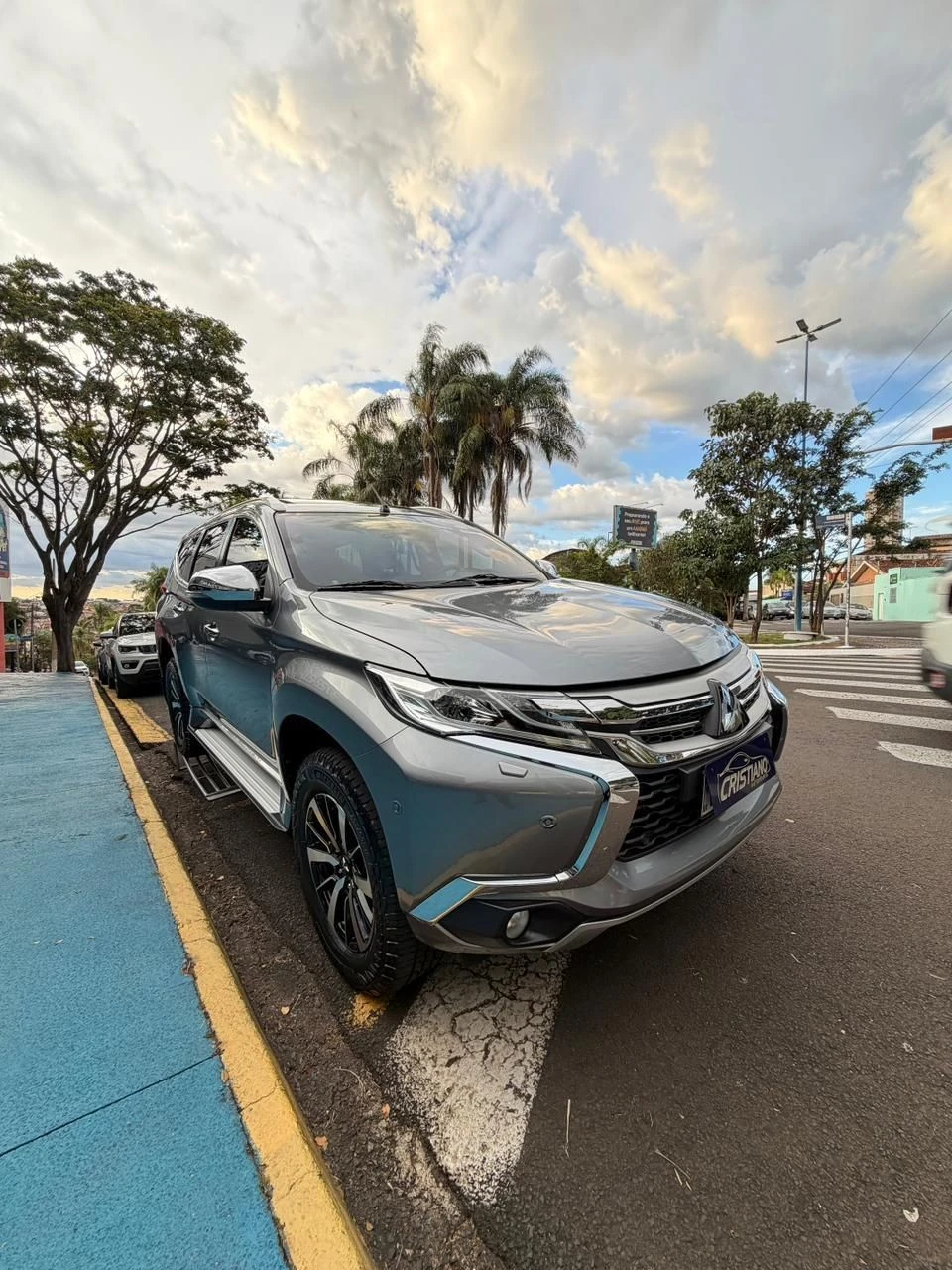 MITSUBISHI PAJERO SPORT