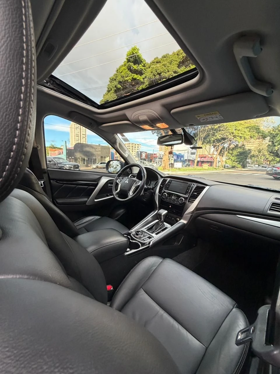 MITSUBISHI PAJERO SPORT