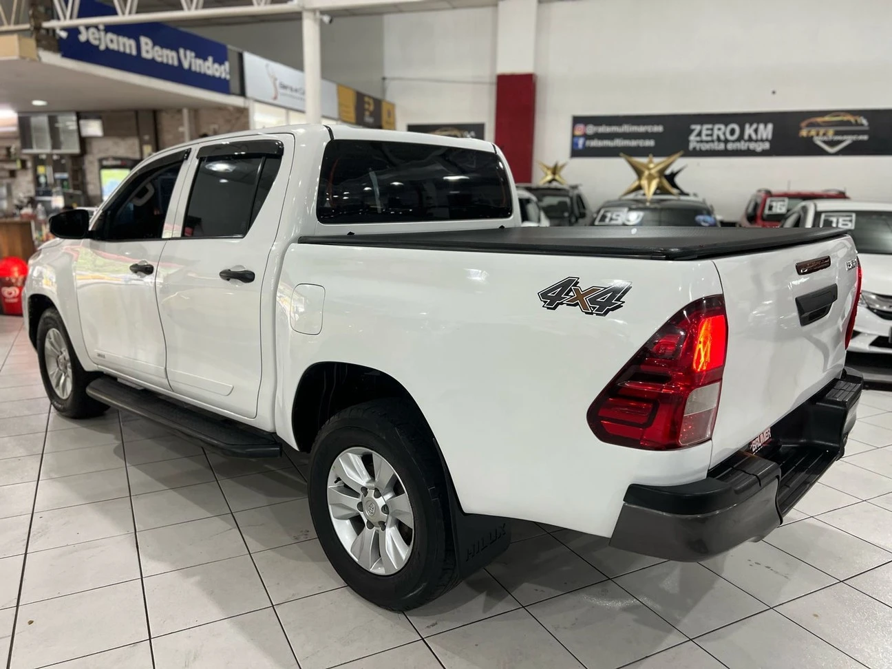 TOYOTA HILUX