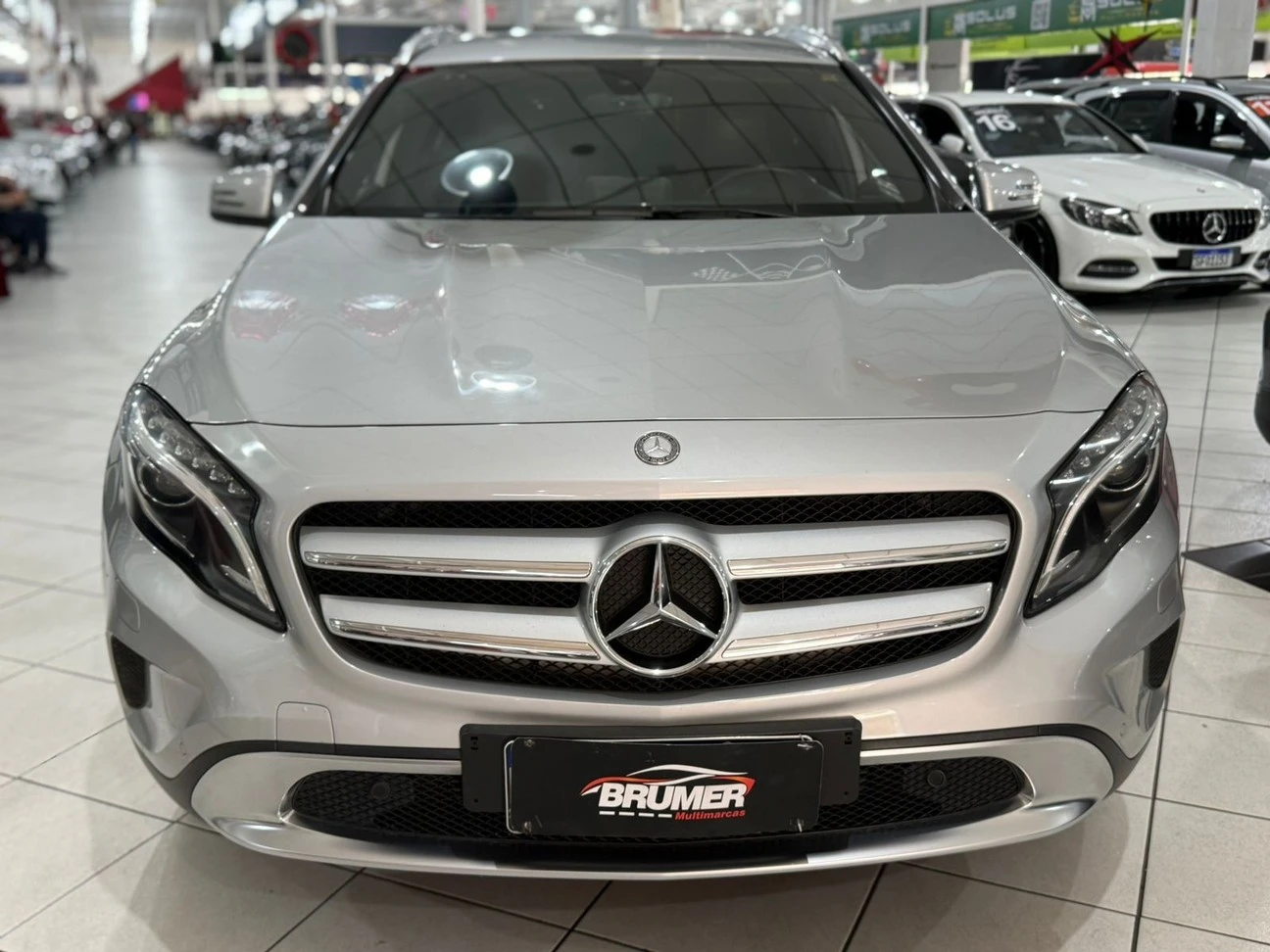 MERCEDES-BENZ GLA 200