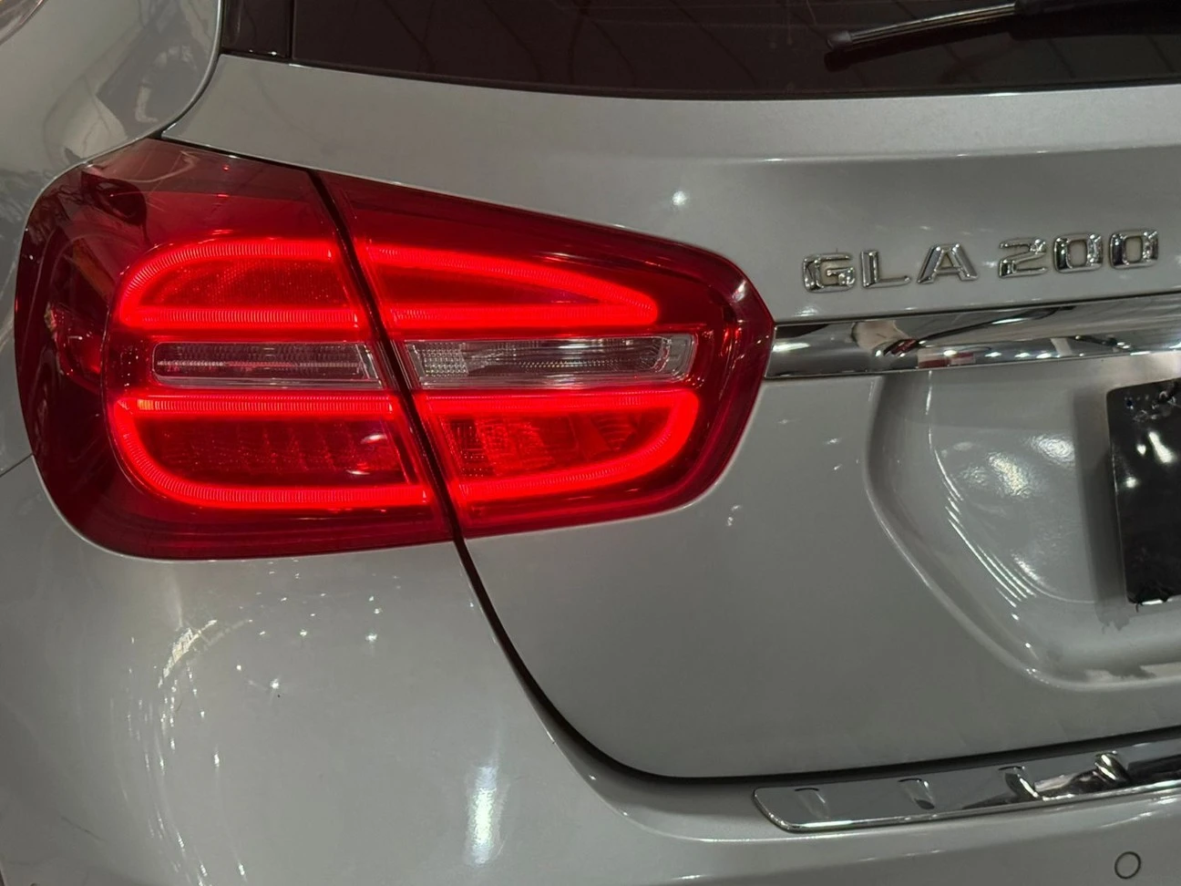 MERCEDES-BENZ GLA 200