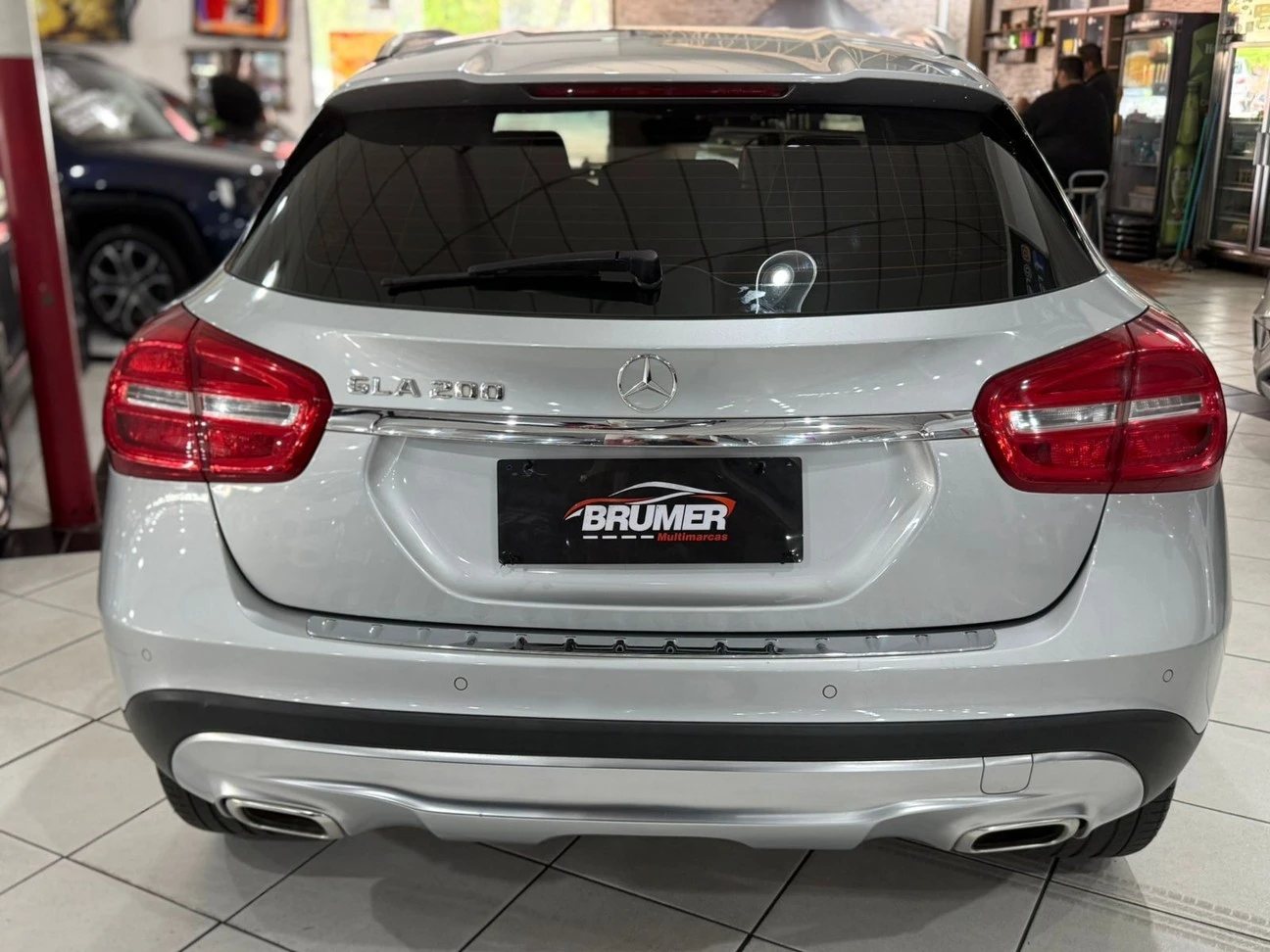 MERCEDES-BENZ GLA 200