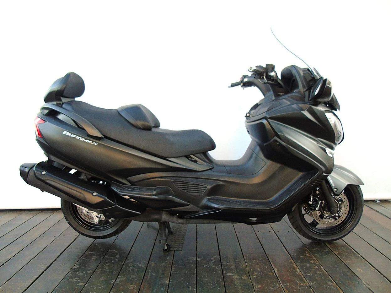SUZUKI BURGMAN 650 EXECUTIVE