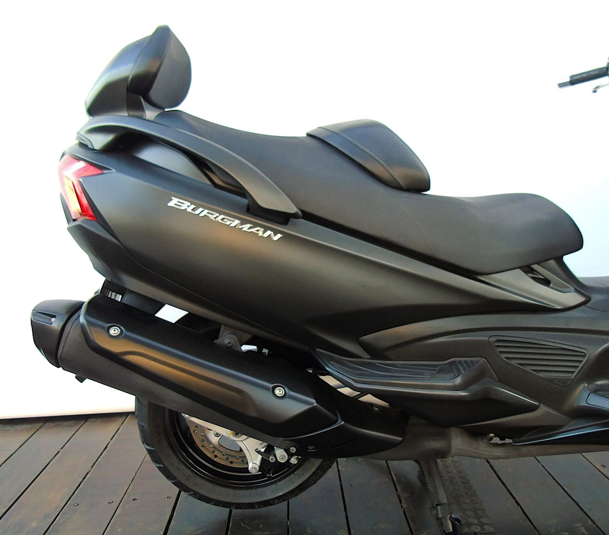 SUZUKI BURGMAN 650 EXECUTIVE