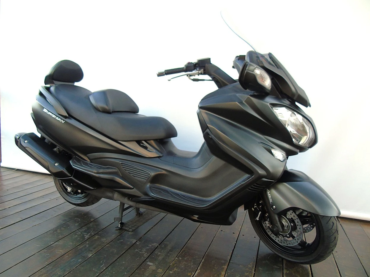 SUZUKI BURGMAN 650 EXECUTIVE