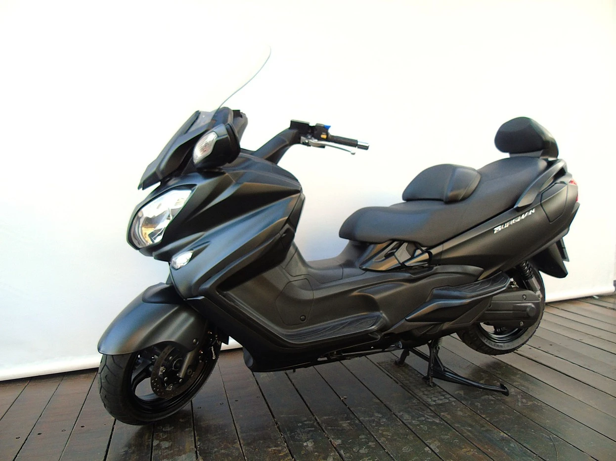 SUZUKI BURGMAN 650 EXECUTIVE