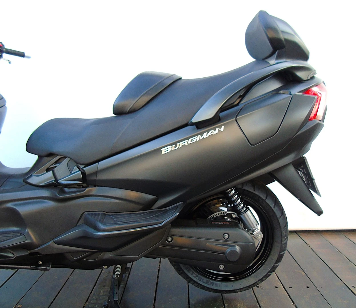 SUZUKI BURGMAN 650 EXECUTIVE