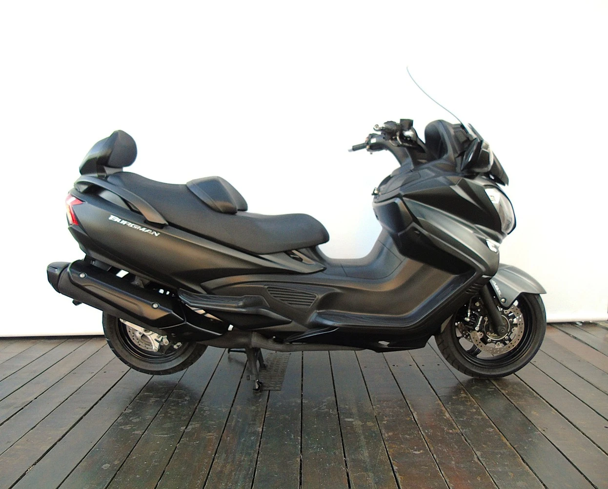 SUZUKI BURGMAN 650 EXECUTIVE