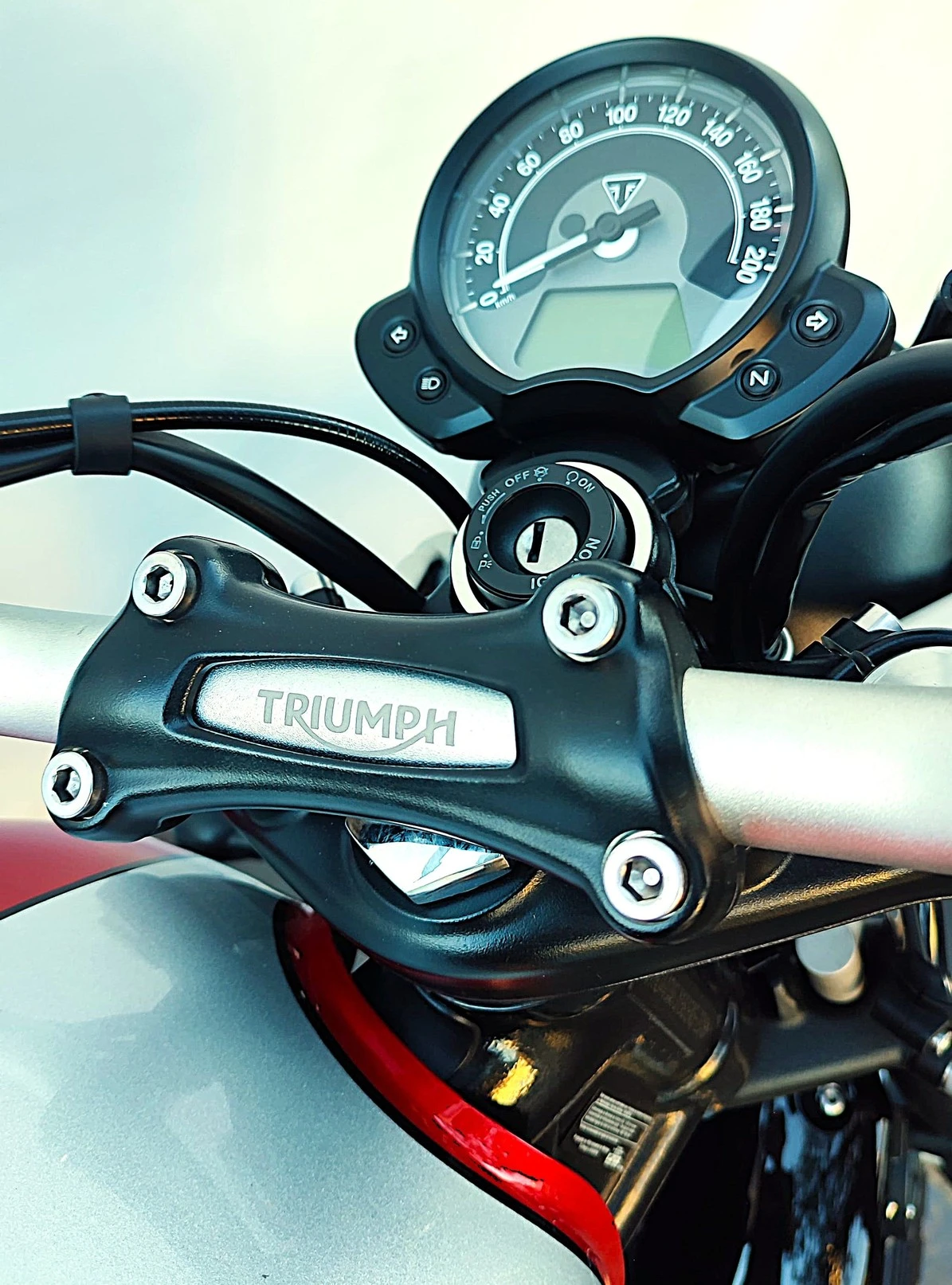TRIUMPH STREET SCRAMBLER