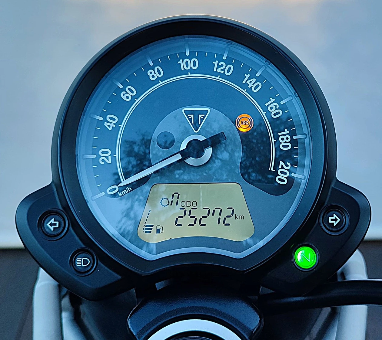 TRIUMPH STREET SCRAMBLER