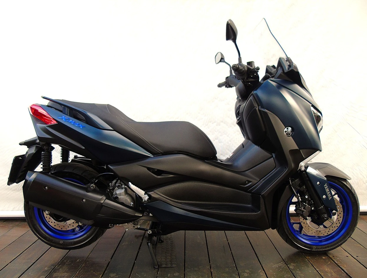 YAMAHA XMAX ABS